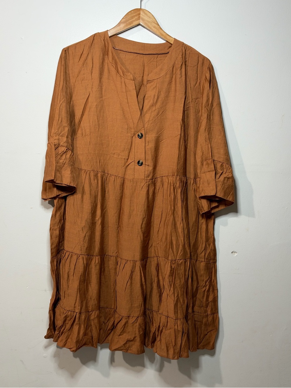 Relaxed Tiered Midi Dress in Rust Brown